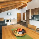 Alexander Apartment *