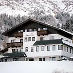 Apartment Alexander Fiss